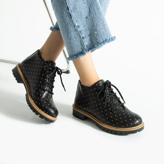 Polka dot Black Дамски къси черни боти от естествена кожа до глезена /