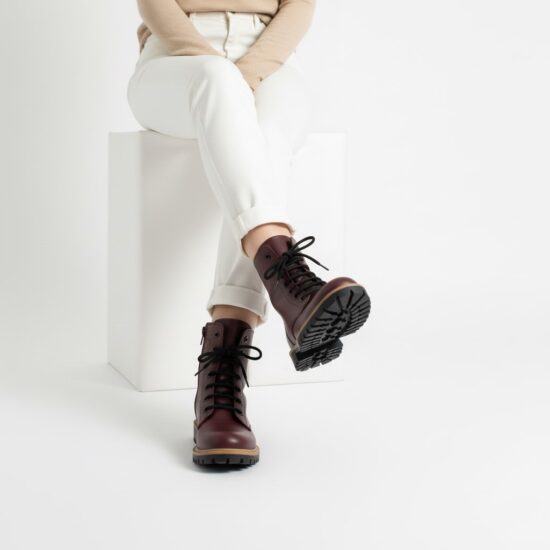 Essence Bordeaux Дамски кубинки естествена кожа с цип в цвят бордо /