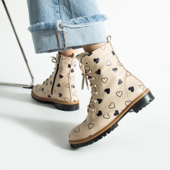 Amore Дамски бежови боти тип кубинки от естествена кожа /