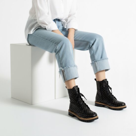 Polka dot Black Дамски черни боти тип кубинки от естествена кожа /