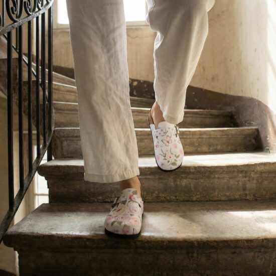 Дамски ортопедични чехли с цветен дизайн /