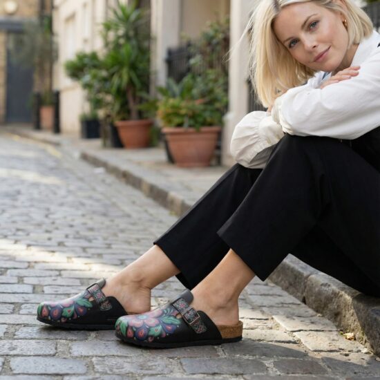 Дамски ортопедични чехли с цветен дизайн /