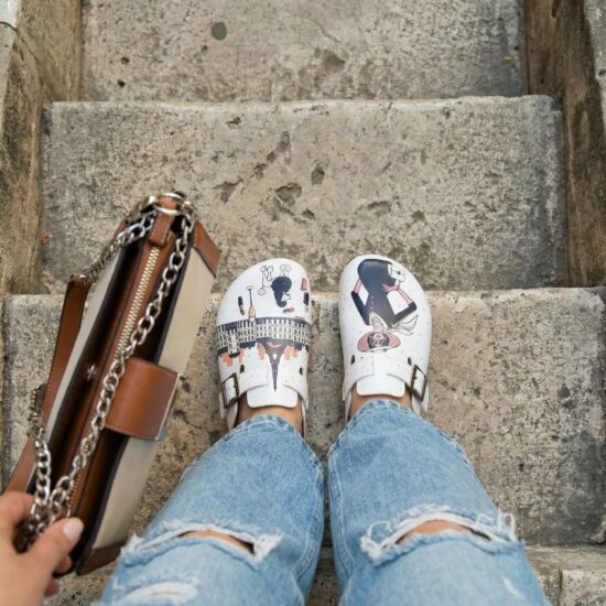 Alternative view of Дамски ортопедични чехли с цветен дизайн