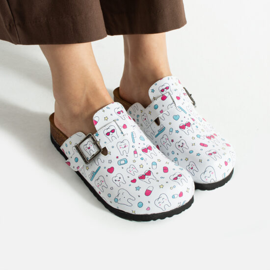 Медицински дамски ортопедични чехли за зъболекар