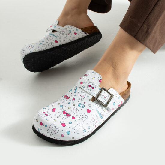 Медицински дамски ортопедични чехли за зъболекар /