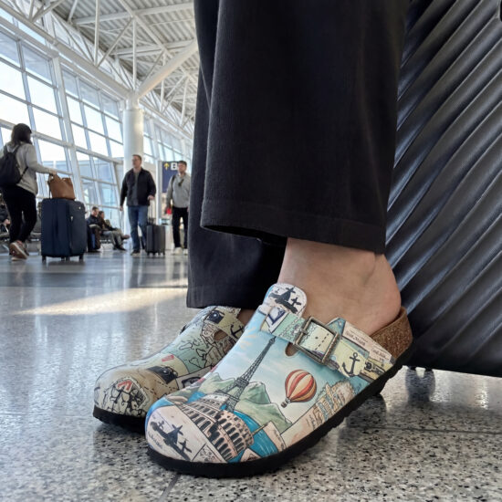 Дамски ортопедични чехли с цветен дизайн /