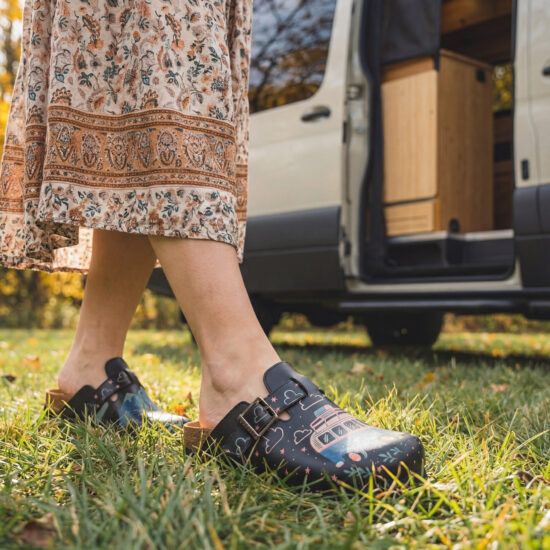 Дамски ортопедични чехли с цветен дизайн /