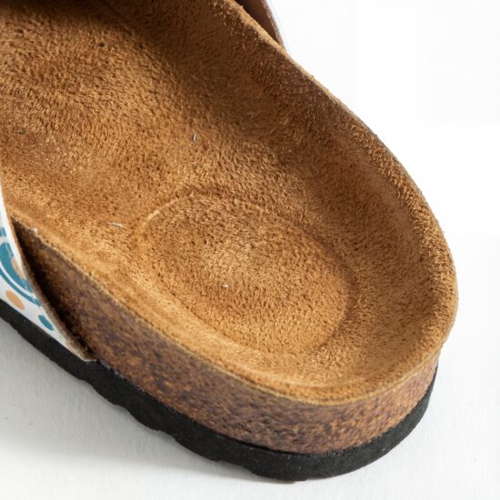 Дамски ортопедични чехли с цветен дизайн /