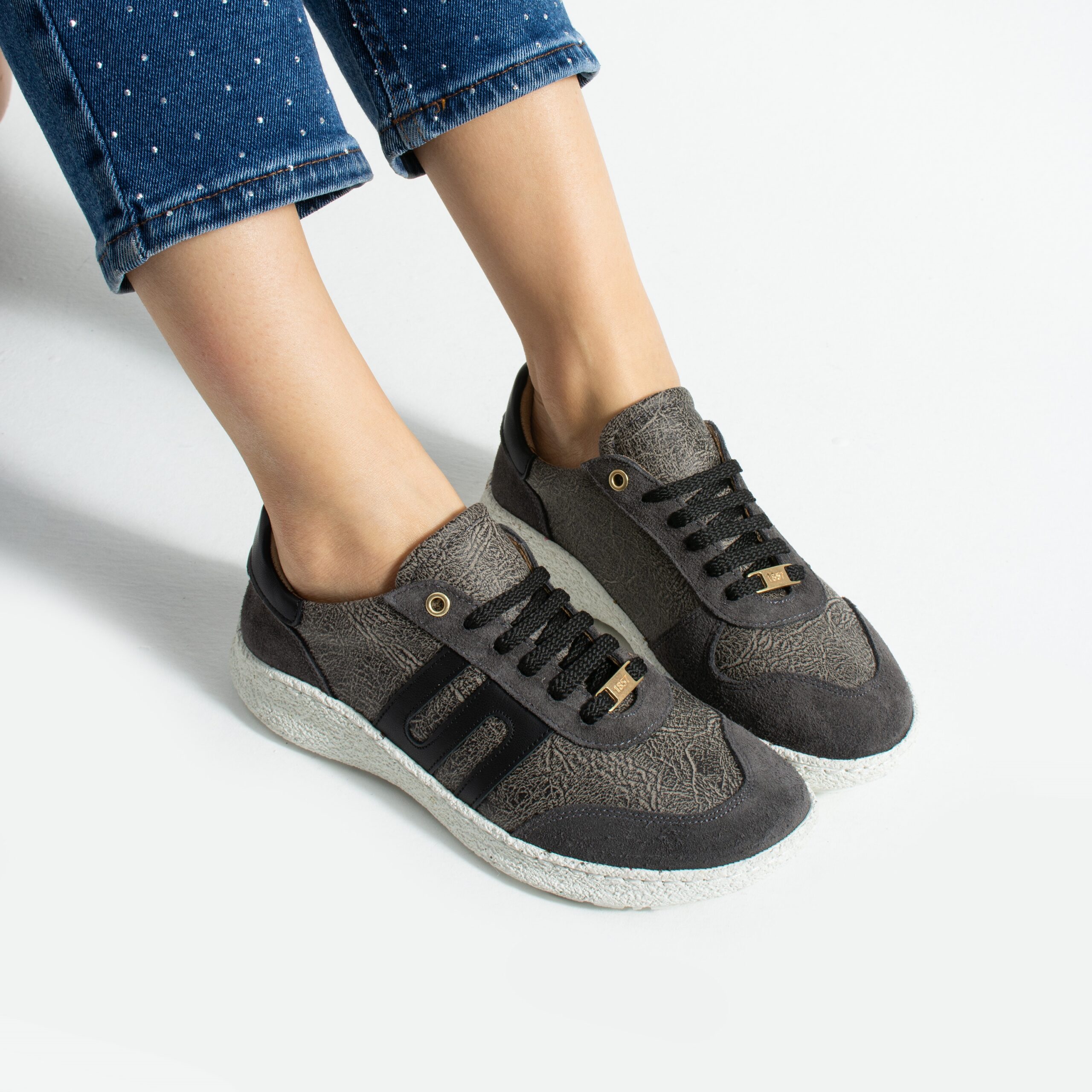 Дамски боси обувки с широка предна част – Graphite Дамски кецове и сникърси 11 Дамски боси обувки с широка предна част - Graphite