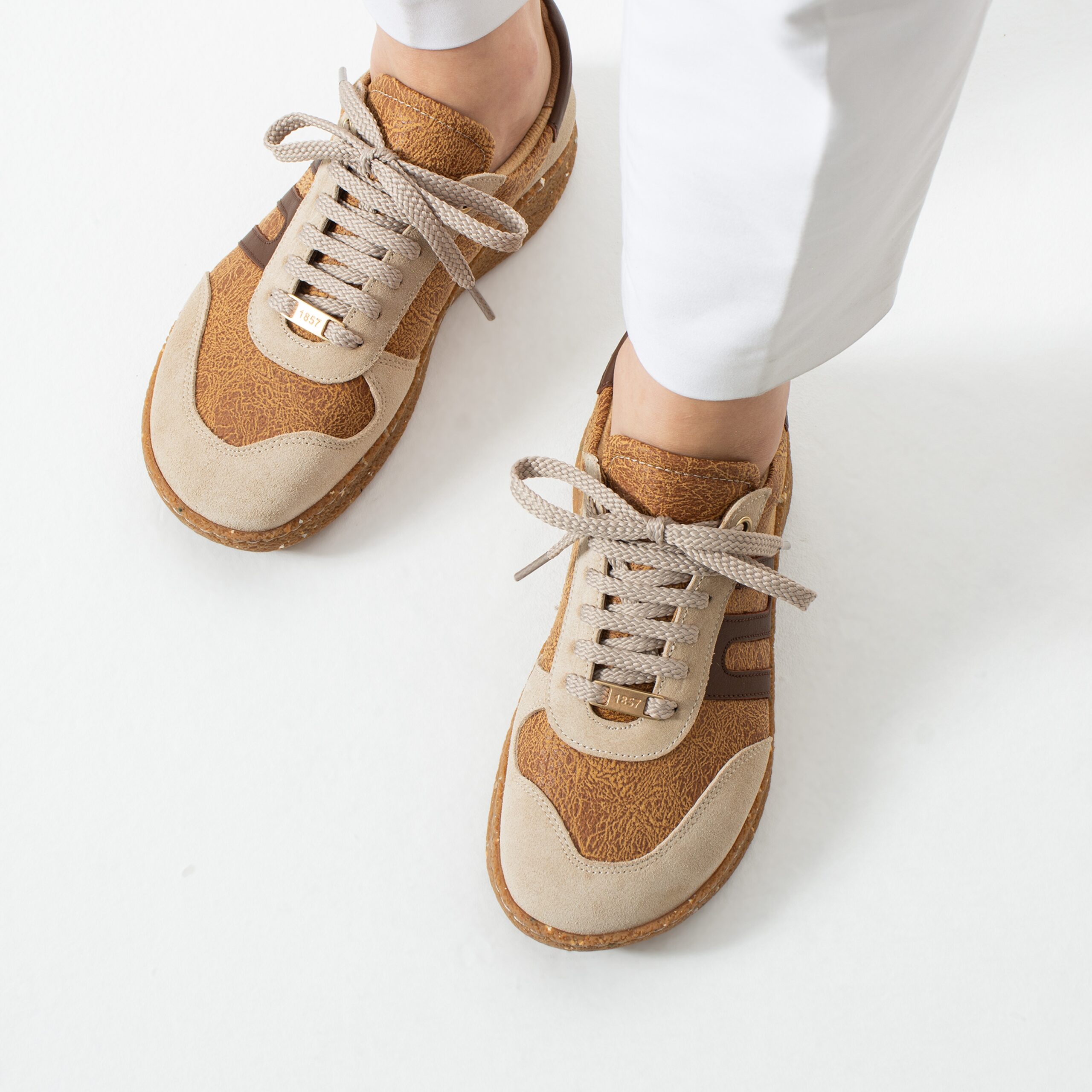 Дамски боси обувки с широка предна част – Honey Дамски кецове и сникърси 12 Дамски боси обувки с широка предна част - Honey - Image 2