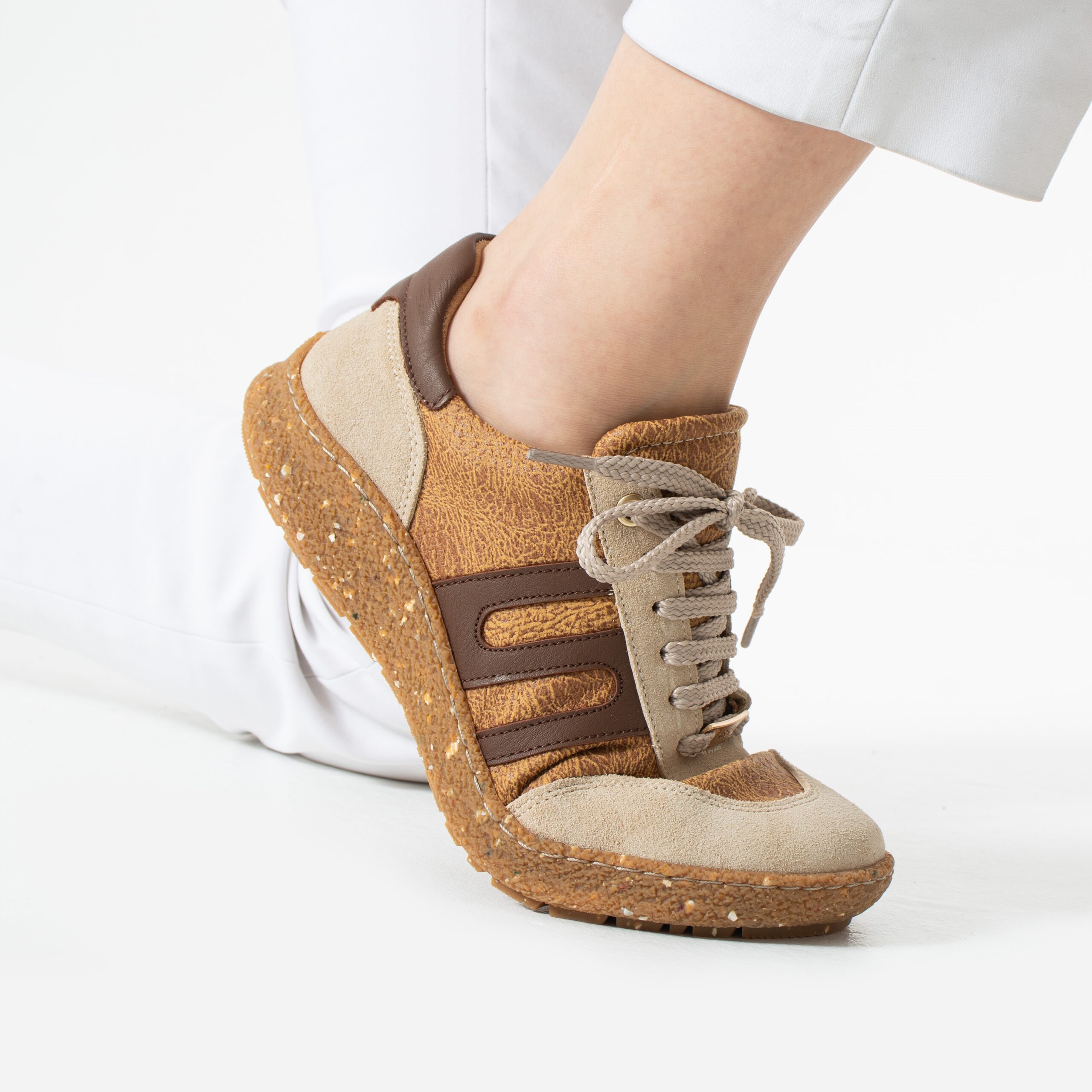 Дамски боси обувки с широка предна част – Honey Дамски кецове и сникърси 16 Дамски боси обувки с широка предна част - Honey - Image 6