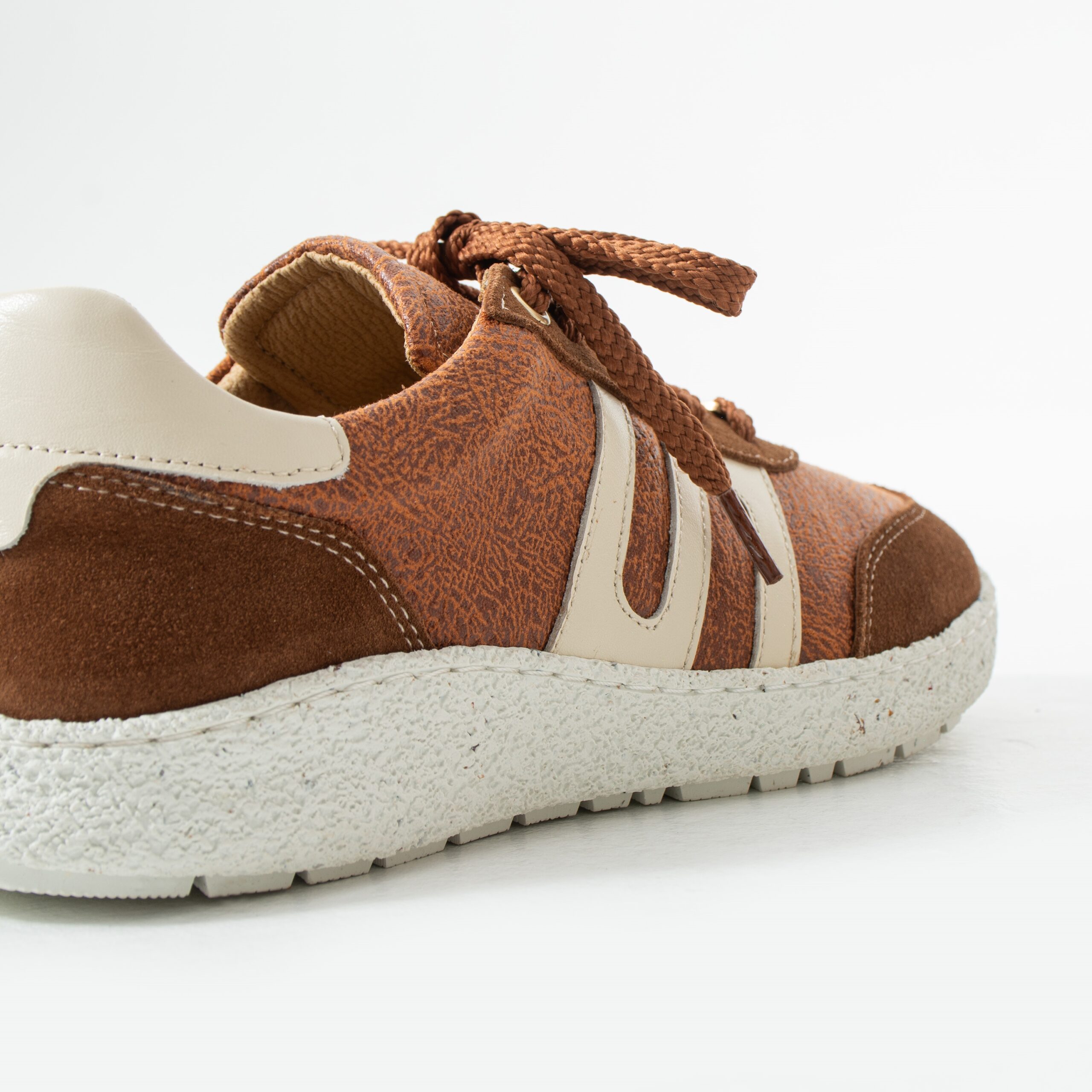 Дамски боси обувки с широка предна част – Clay Дамски кецове и сникърси 22 Дамски боси обувки с широка предна част - Clay - Image 12