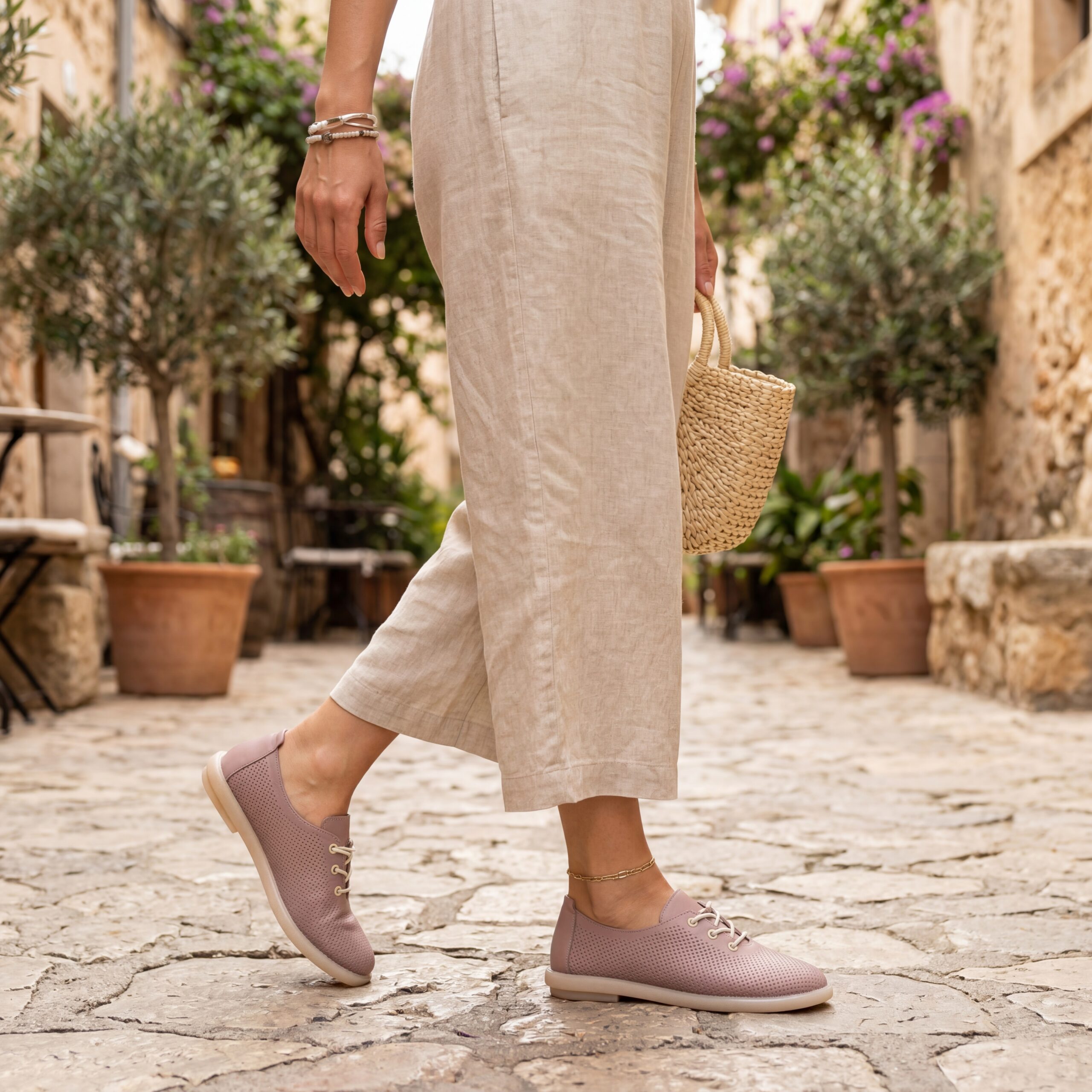 Дамски обувки с мемори пяна от естествена кожа – розови Ежедневни обувки 12 Дамски обувки с мемори пяна от естествена кожа - розови - Розов