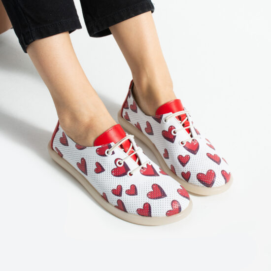 Дамски обувки с мемори пяна от естествена кожа с червени сърца