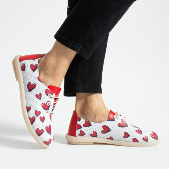 Дамски обувки с мемори пяна от естествена кожа с червени сърца - Естествена кожа