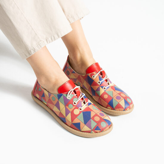 Дамски обувки с мемори пяна от естествена кожа с геометричен принт