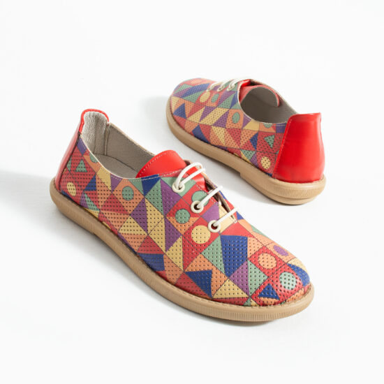 Дамски обувки с мемори пяна от естествена кожа с геометричен принт - поглед отстрани