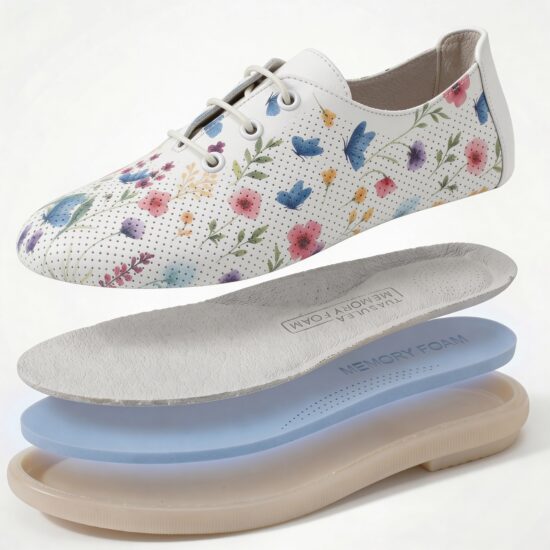 Дамски обувки с мемори пяна от естествена кожа с флорални мотиви - поглед отгоре