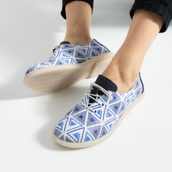 Дамски обувки с мемори пяна от естествена кожа - сини с принт 10949 Бял Син
