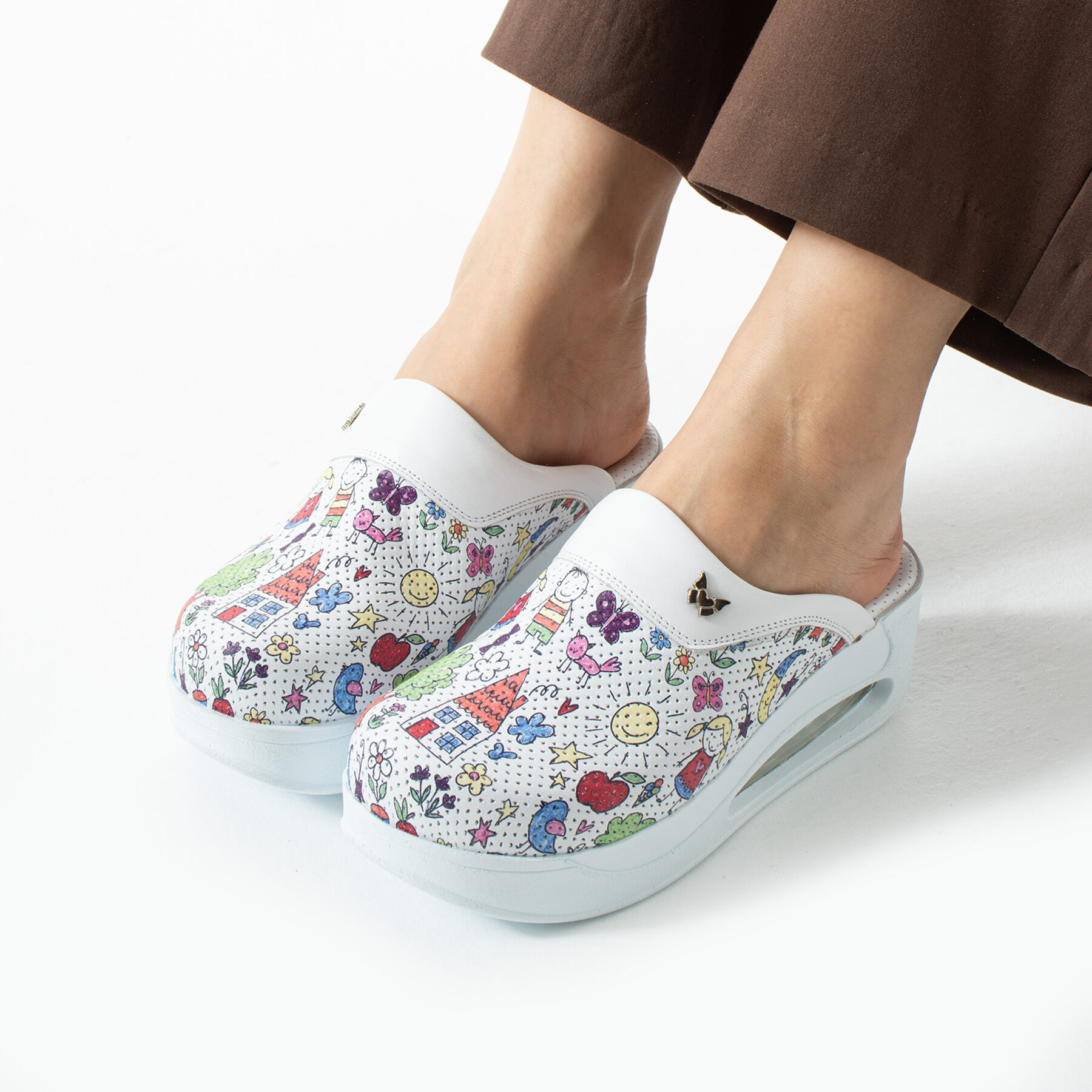 Анатомични работни чехли на платформа от естествена кожа – принт Bambas