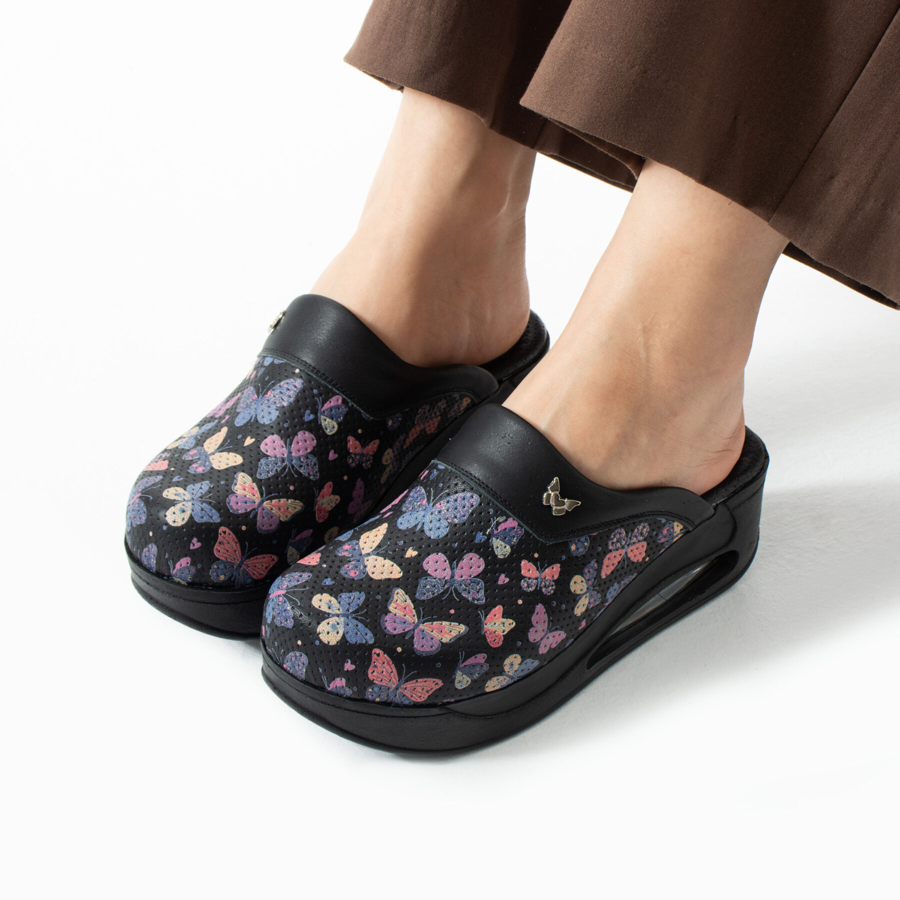 Анатомични работни чехли на платформа от естествена кожа – принт Wings Black