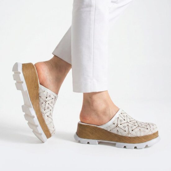 Бяло дамско сабо от естествена кожа на платформа - Естествена кожа