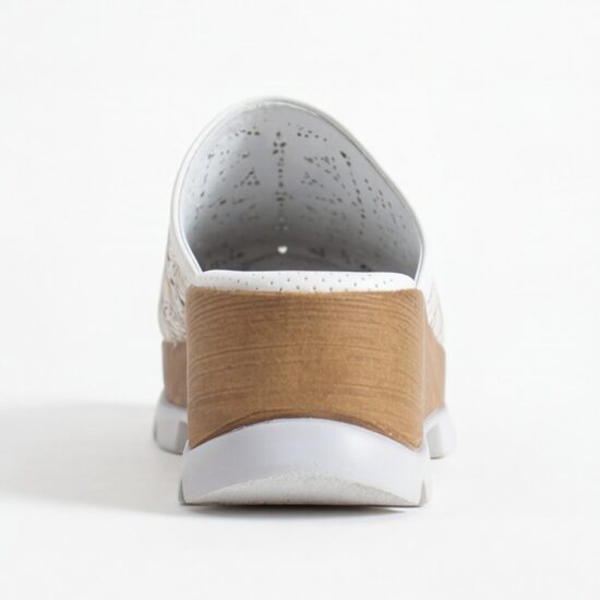 Бяло дамско сабо от естествена кожа на платформа - поглед отгоре