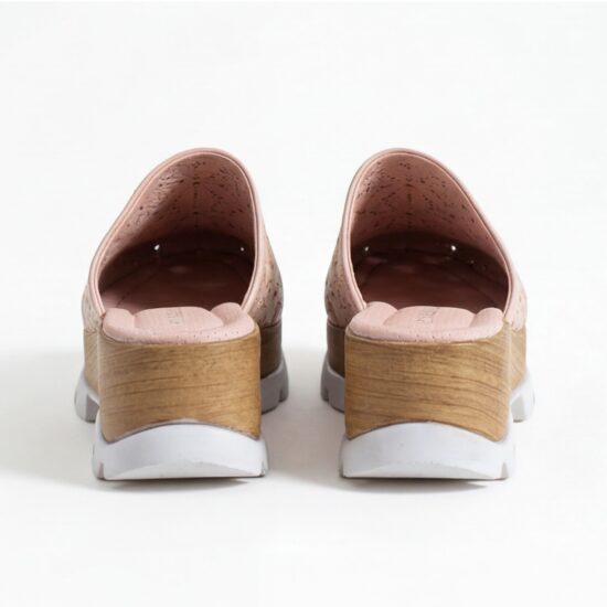 Розово дамско сабо от естествена кожа на платформа - поглед отгоре