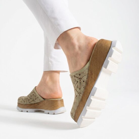 Зелено дамско сабо от естествена кожа на платформа - Естествена кожа