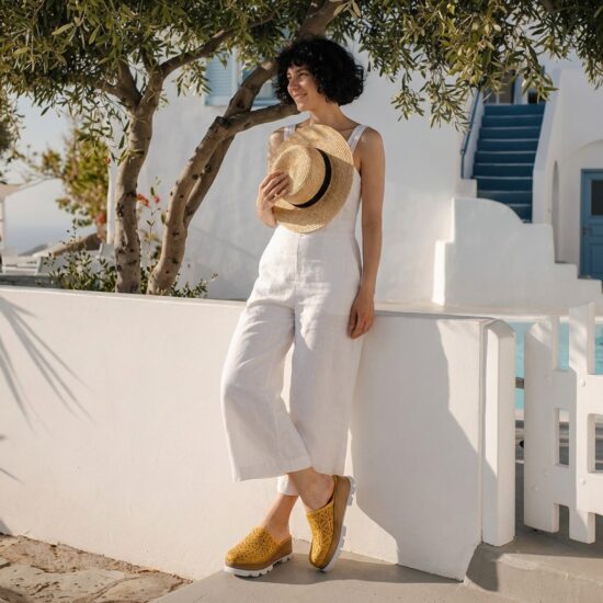 Жълто дамско сабо от естествена кожа на платформа - детайл