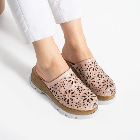 Розово дамско сабо от естествена кожа на платформа