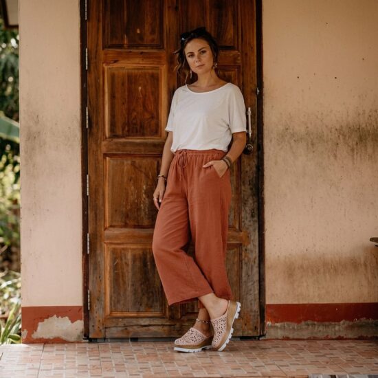 Розово дамско сабо от естествена кожа на платформа