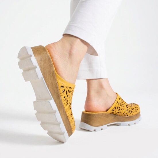 Жълто дамско сабо от естествена кожа на платформа - Естествена кожа