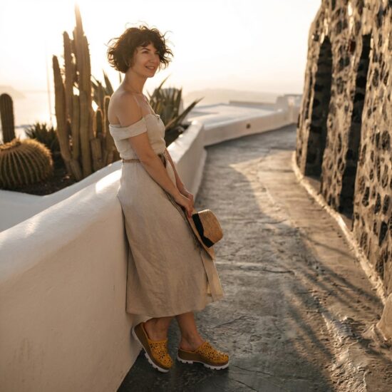 Жълто дамско сабо от естествена кожа на платформа