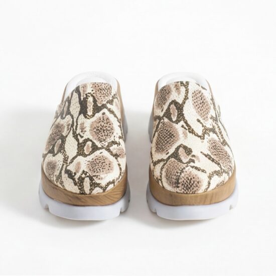 Дамско сабо от естествена кожа на платформа със змийски принт - поглед отгоре