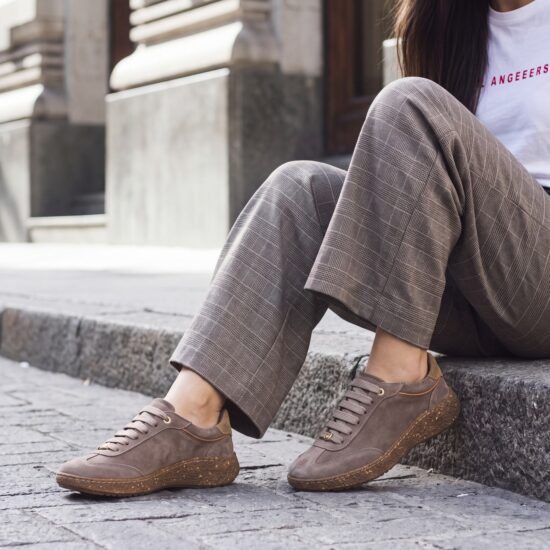 Дамски TSL Barefoot Icon Taupe от Естествен велур